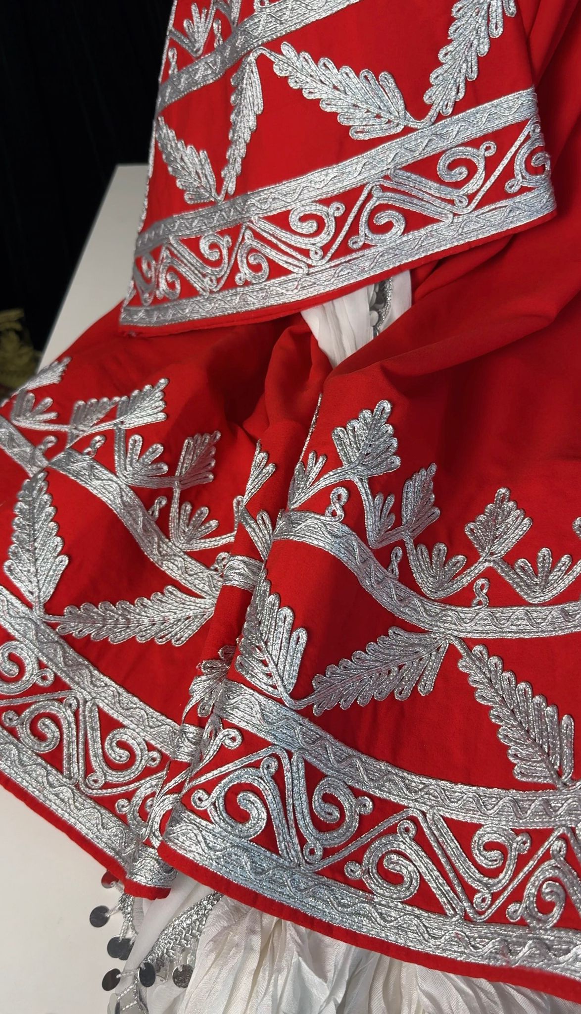 Afghan Elegant 3-Piece Set – Red & Silver