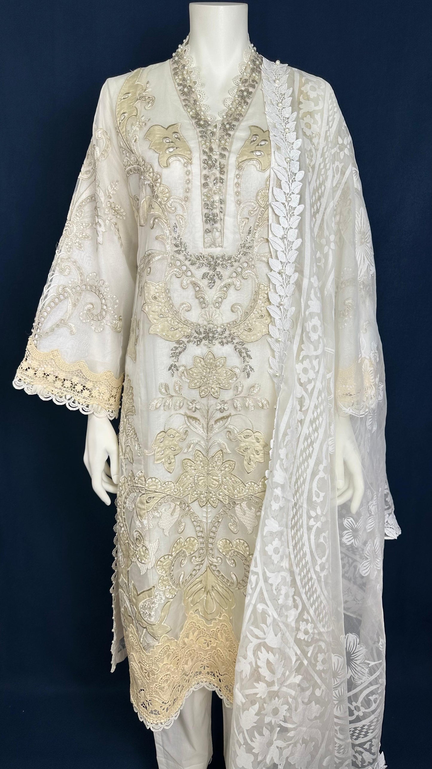 Golden Grace | Festive 3-Piece Set