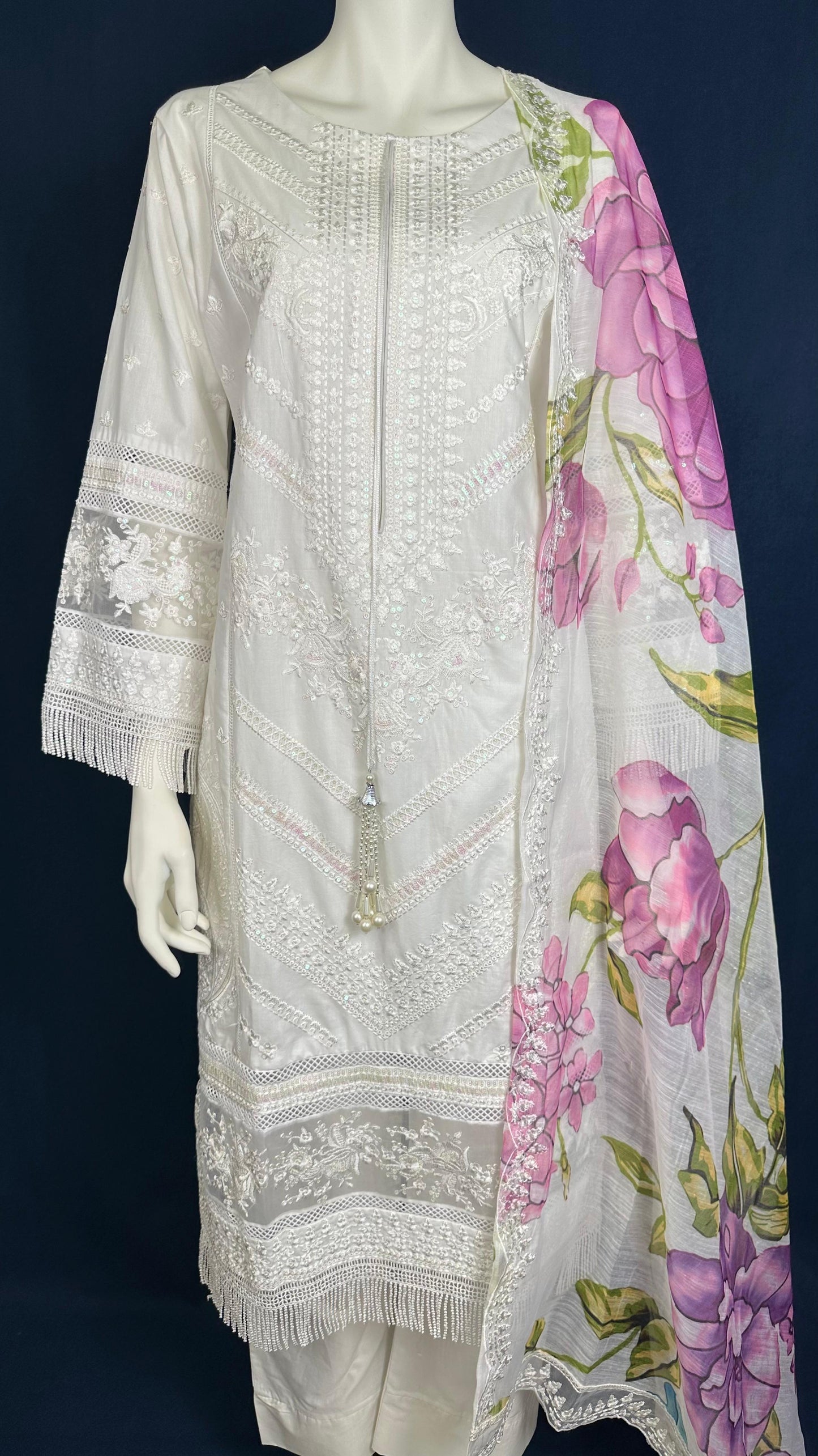 Midnight Bloom 05 – Ivory Edition