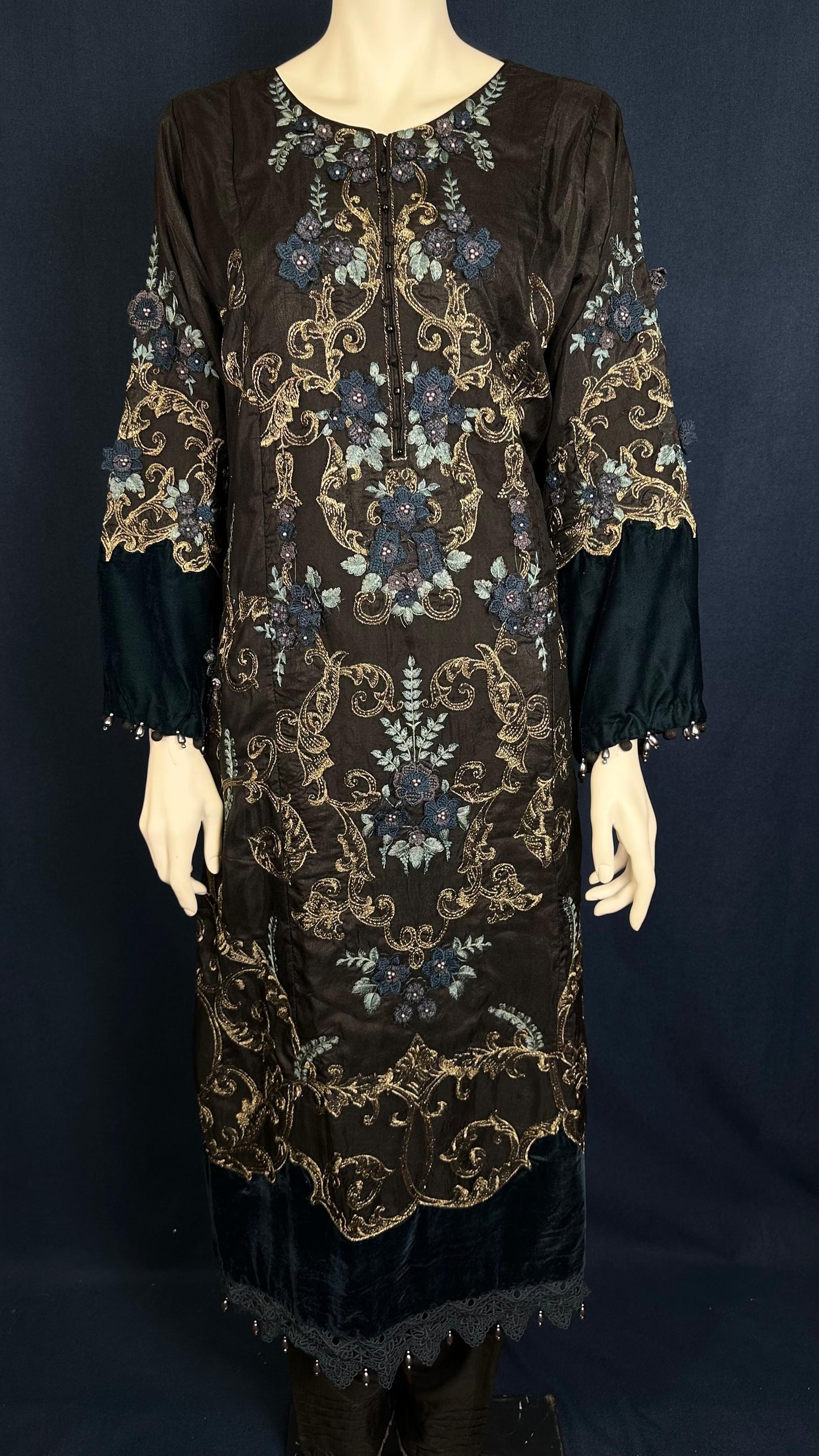 Noir Bloom | 3-Piece Embellished Set