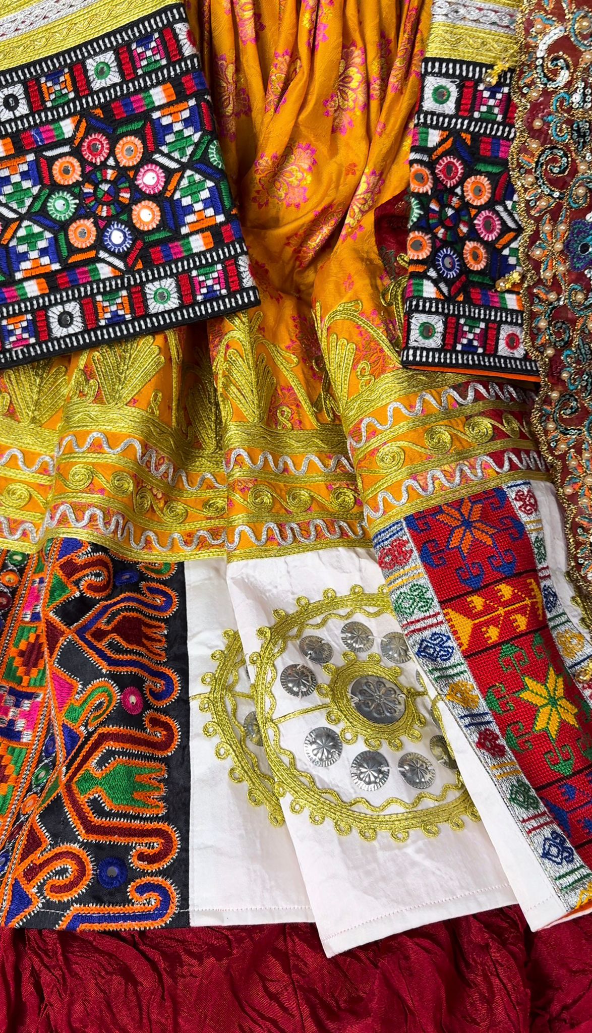 Afghan Traditional 3-Piece Set with Jewelry – Multicolor